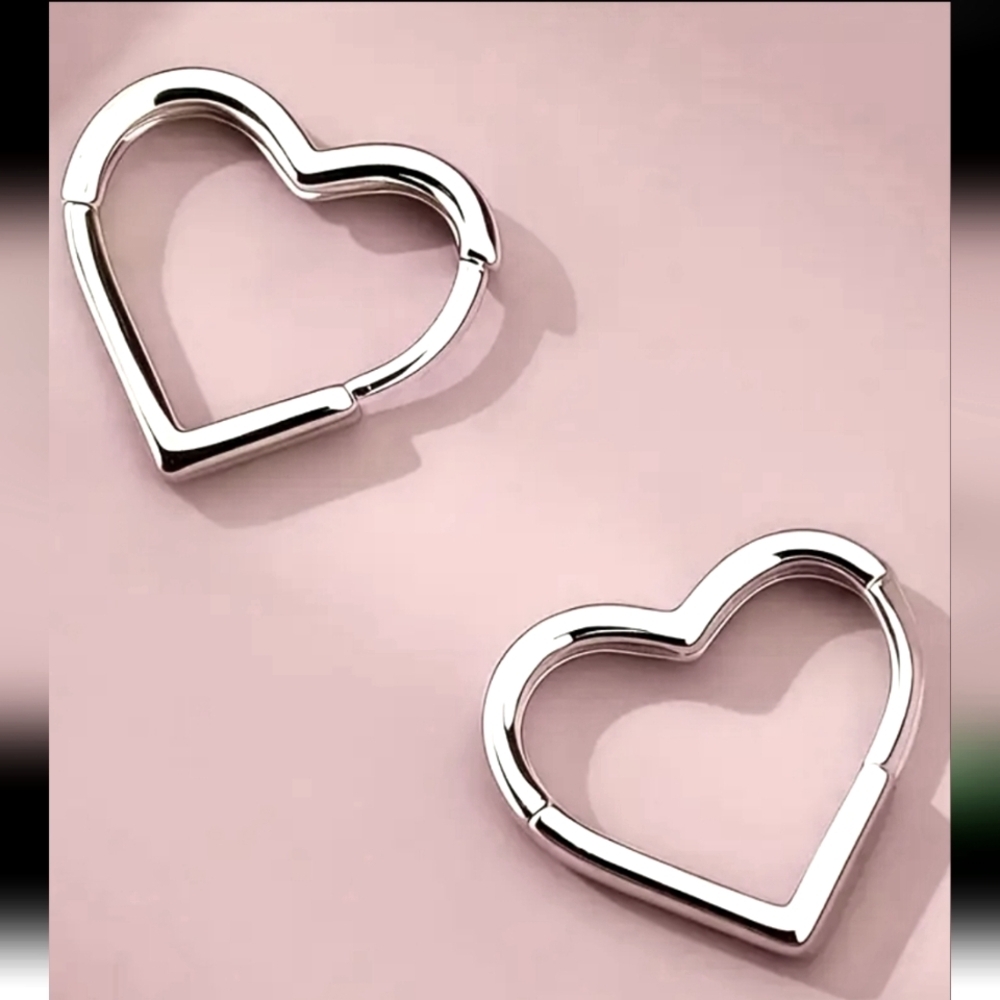 Silver tone Heart Clasp Hoop Minimalist 1 Inch  Earrings